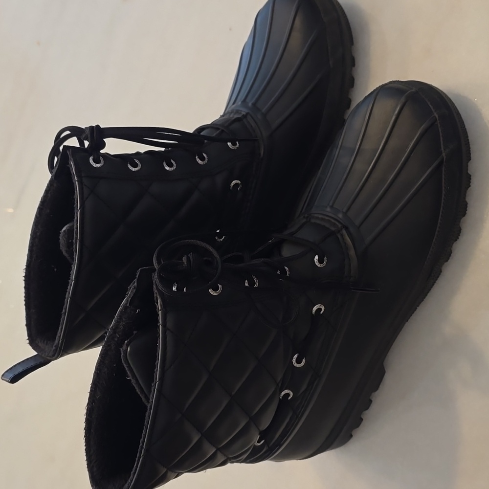 SPERRY Black Quilted Lace-Up Boots